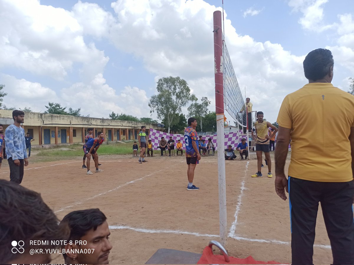 bhJmsM00's tweet photo. Open tournament in Junda gram Panchayat 
#vollyball 
@MithuSinghChou8 
@drcpjoshi https://t.co/b0ovIT7aJM