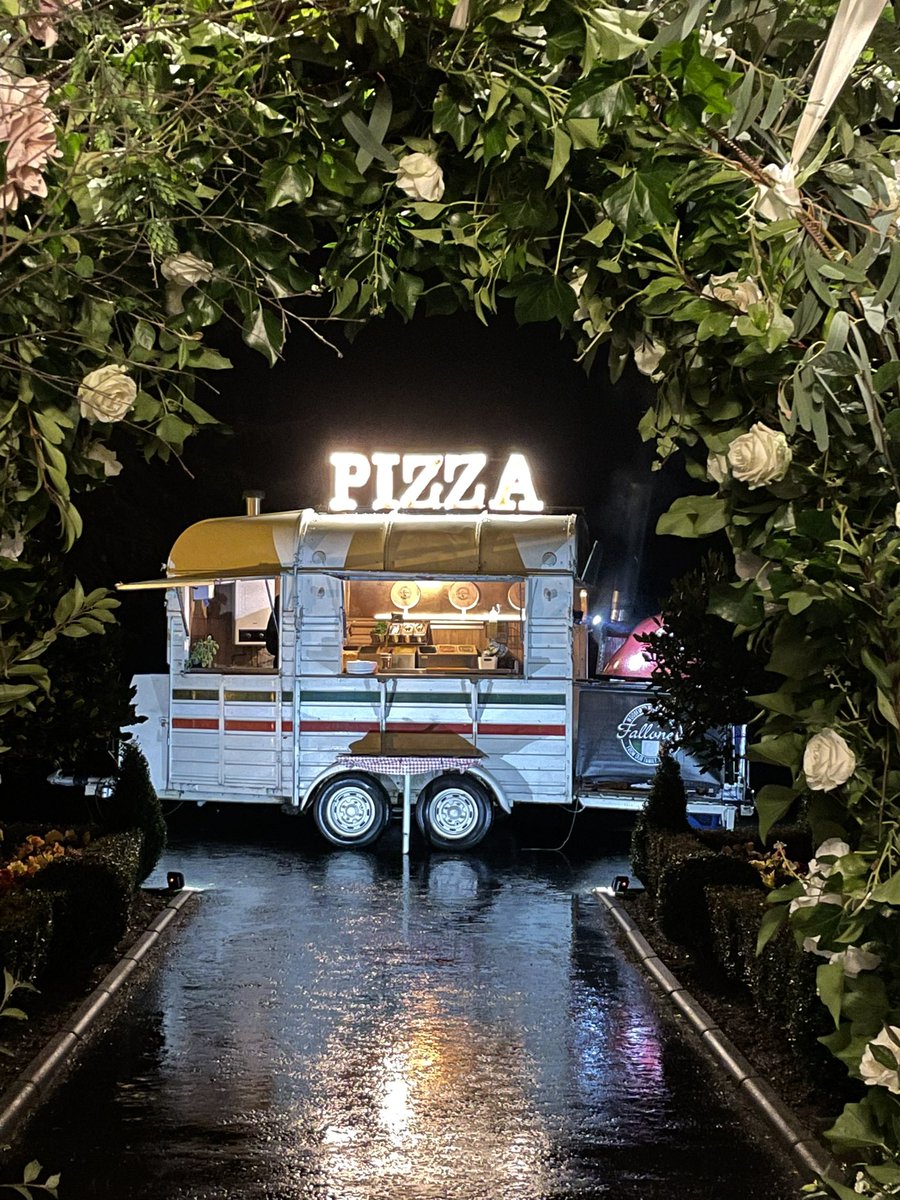 FallonesPizzas's tweet image. Back to @Drumtochtycastl last night to provide evening catering for a wedding. It’s such a spectacular setting.