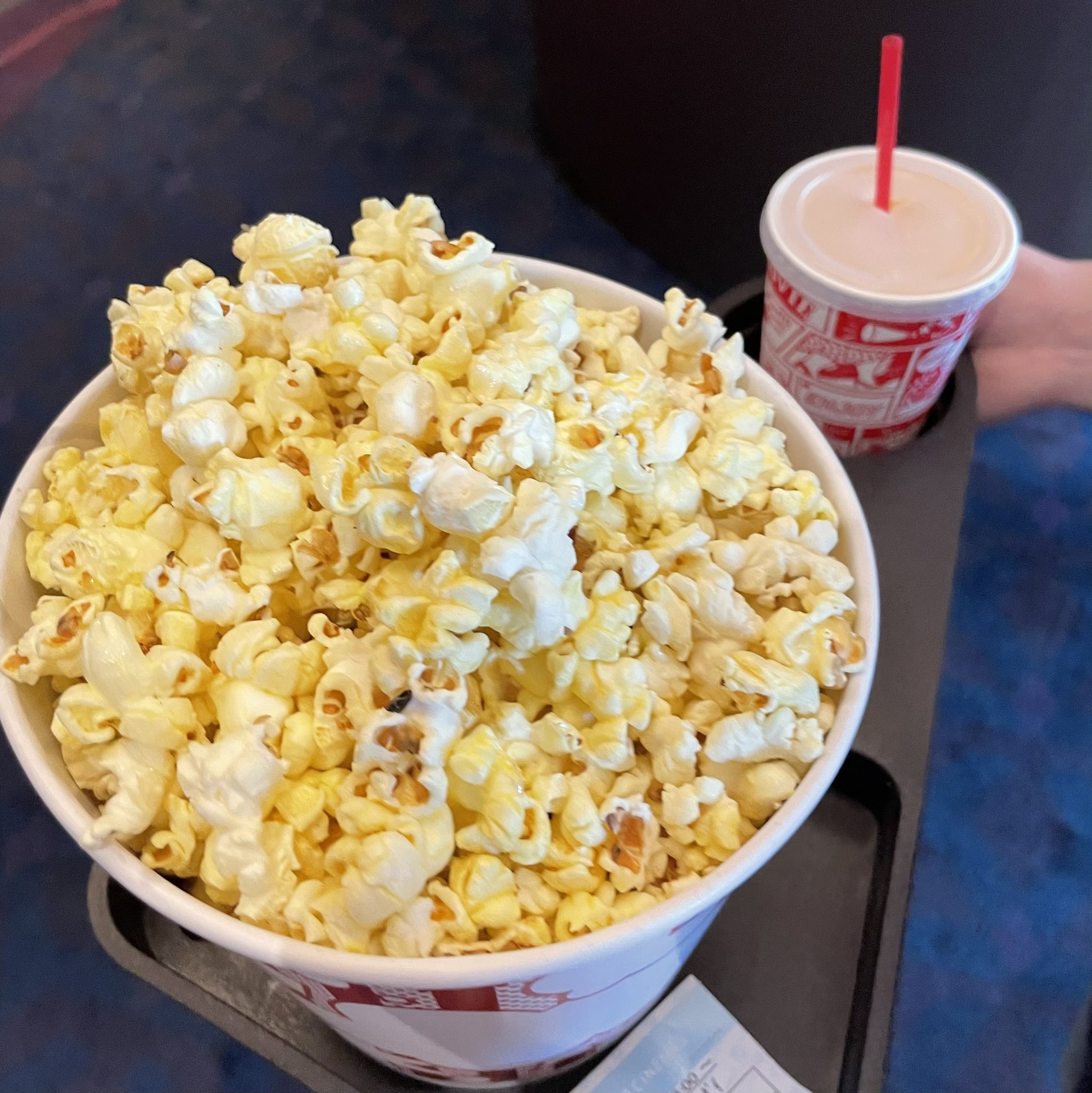 かわうそさん Tohoシネマズのポップコーン バター多めで注文出来るのを初めて知った 幸せの閾値 T Co 1p191amj1i Twitter