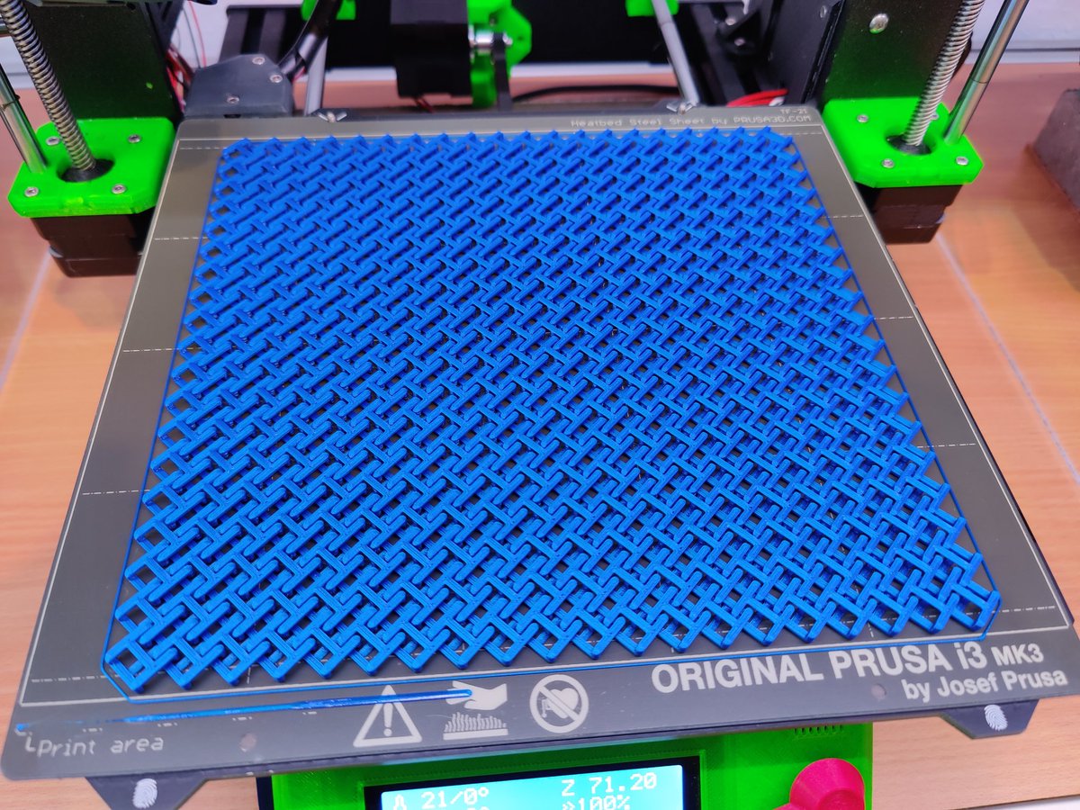 JacksFilament's tweet photo. That went well 😍

#chainmail by @flowalistik

#3dPrinted in @Fillamentum noble blue #pla

Get your #spool NOW
https://t.co/zHG7yDezRH

Model from @Cults3D 
https://t.co/mhy8gVfYXU

#3dprinting #beautiful
#cults3d #filament #fillamentum
#gratisversand innerhalb #Deutschland https://t.co/BiagPahhnU