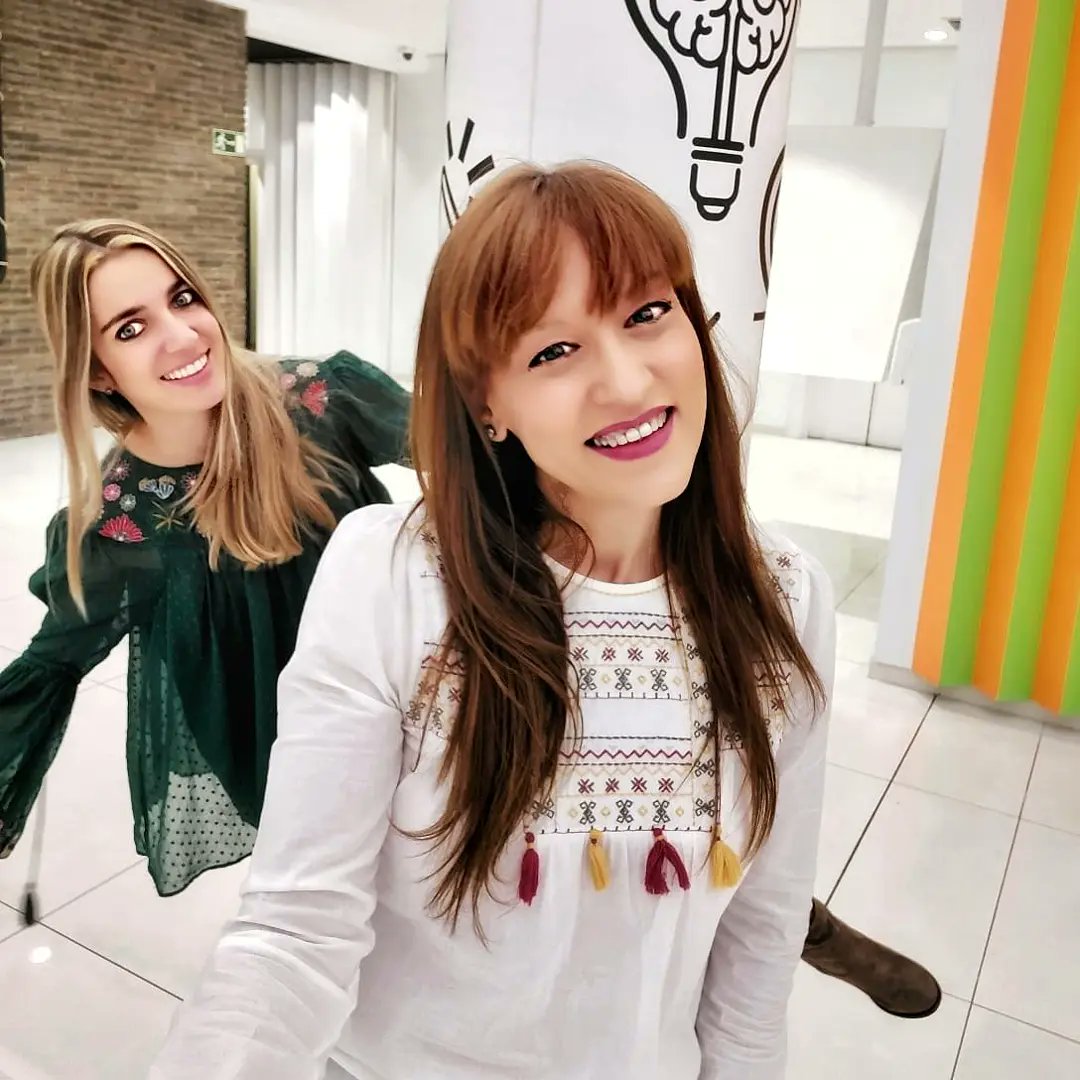 Buenos días! ☕🍂
¿Quieres dedicar una canción a alguien especial?¿Eres más de pedirla para ti?😎 Manda una nota de voz al 606060360 a @RocioEuropaFM 💬 o deja aquí abajo tu petición 👇 Seguro que te da un subidón de energía🙌🏻
 #EnOctubreMePones en <a href="/europa_fm/">Europa FM</a> 🧡