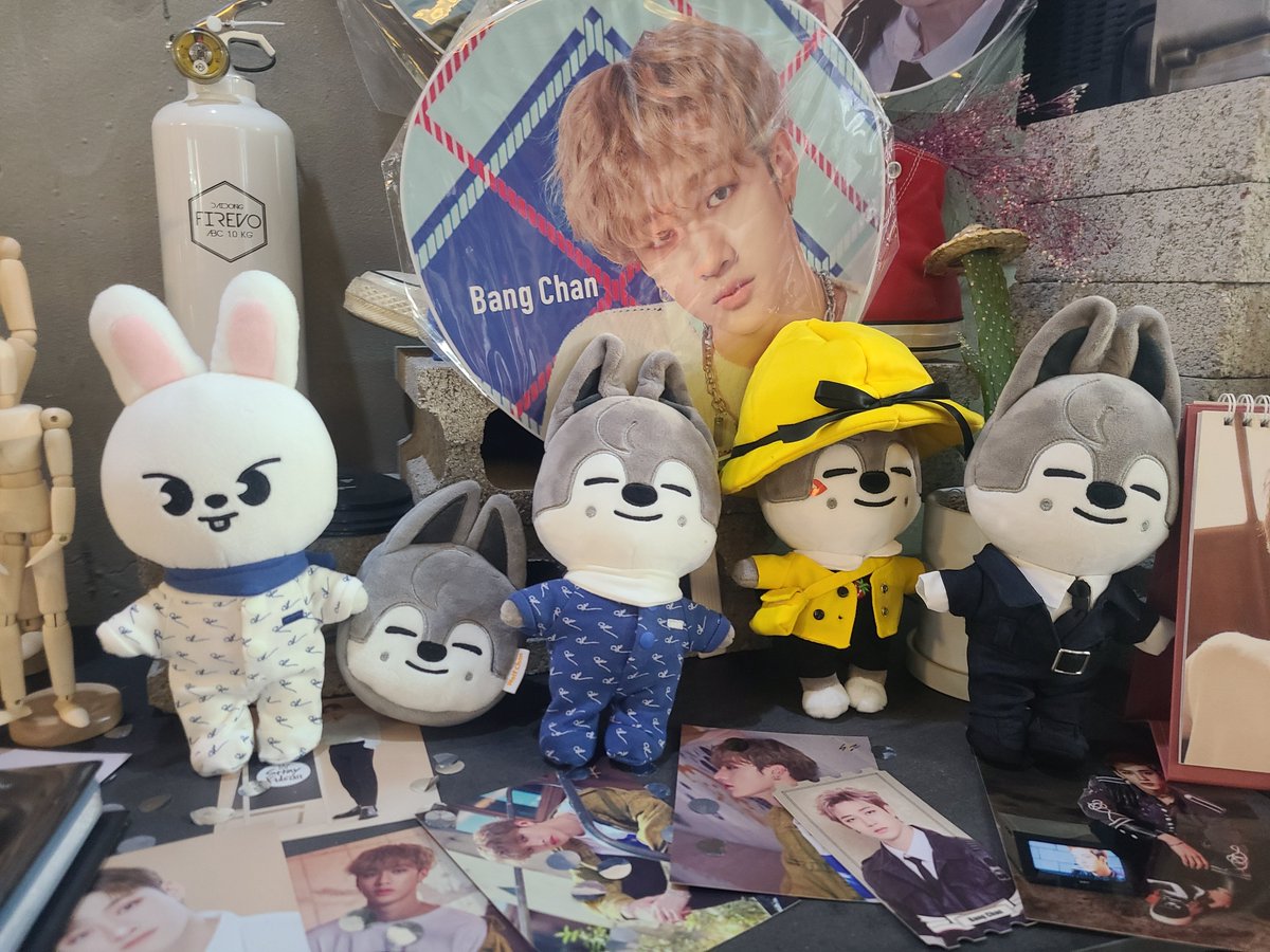knowleeho1025's tweet photo. 찬이 생일축하하러 리빗이랑 다녀와써요!! 넘넘 이쁘고 찬이랑 딱 어울리는 카페 꾸미느라 넘 수고하셨어용😍
찬아 생일 축하한다!!!
#I_AM_2FOIVE
#뭘해도_넌_괜찮아_여기_아지트로_모여 https://t.co/D6XrmeCf2x