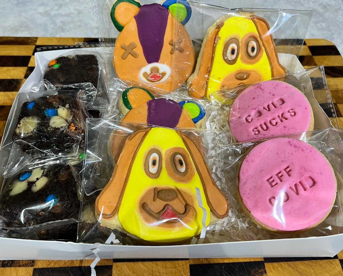 ah22ch's tweet photo. First present to arrive was from @EmmaH1123 ! How cute are these cookies and brownies from #jojoscakework!? I love them so much! That’s #goldie and #stitches from @animalcrossing ! And omg the cookies #effcovid and #covidsucks cracked me up! #birthdaylockdown https://t.co/fdrukzZPUF