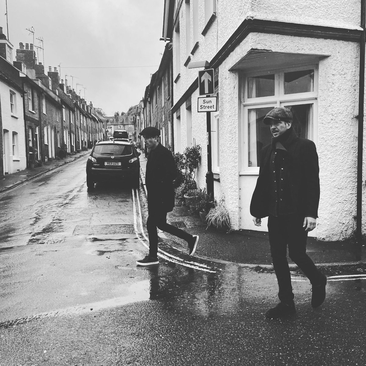 Good to hangout with my musical partner in crime @AlcacerDiego new <a href="/theblackfields1/">The Black Fields</a> EP coming very soon!  🖤