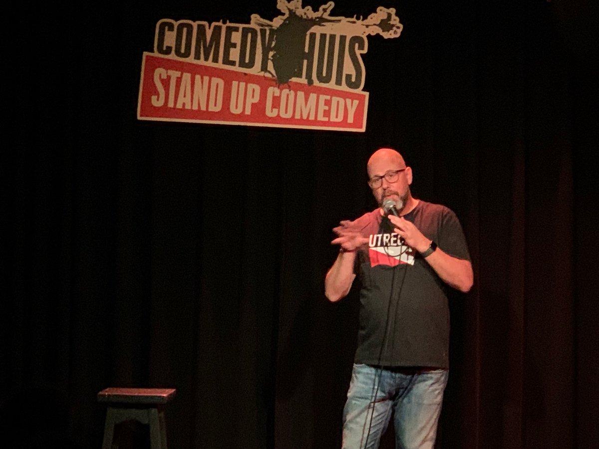 De zalen vullen zich niet vanzelf maar we hebben gelukkig een schare trouwe bezoekers en gedegen stand-up. Dus een prima avond en de comedians komen tegenwoordig nog scherper uit de hoek. 
Dank aan: Luuk, <a href="/HansGommer/">Hans Gommer</a>, Wouter, Ronald en Felix #comedyhuis #comedyinutrecht