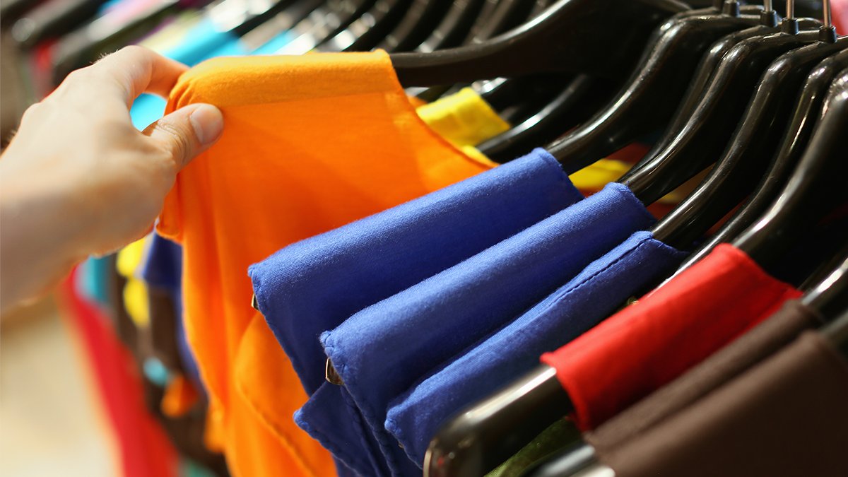 MSE_Deals's tweet photo. Fancy getting coats, shoes, dresses and more from M&amp;S, Topshop and others for just £4.50? 👗

Everything5pounds sources unsold stock from top high-street brands for just a fiver. And with our code, you'll get an extra 10% off until 11.59pm tonight 😊

https://t.co/VsCtvGBPyM https://t.co/DGLooipls4