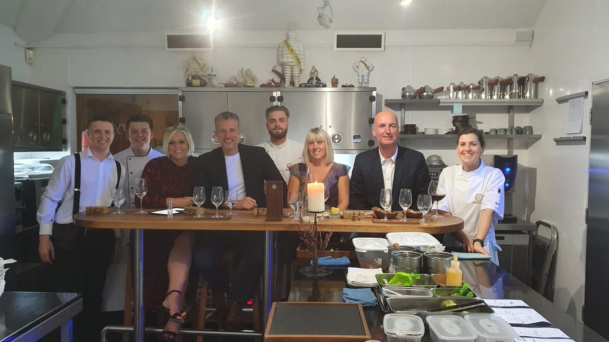 mrsreadster's tweet photo. @rsb1withrooms - amazing evening, your team are an absolute credit to you!! https://t.co/9HGMd1EFeL