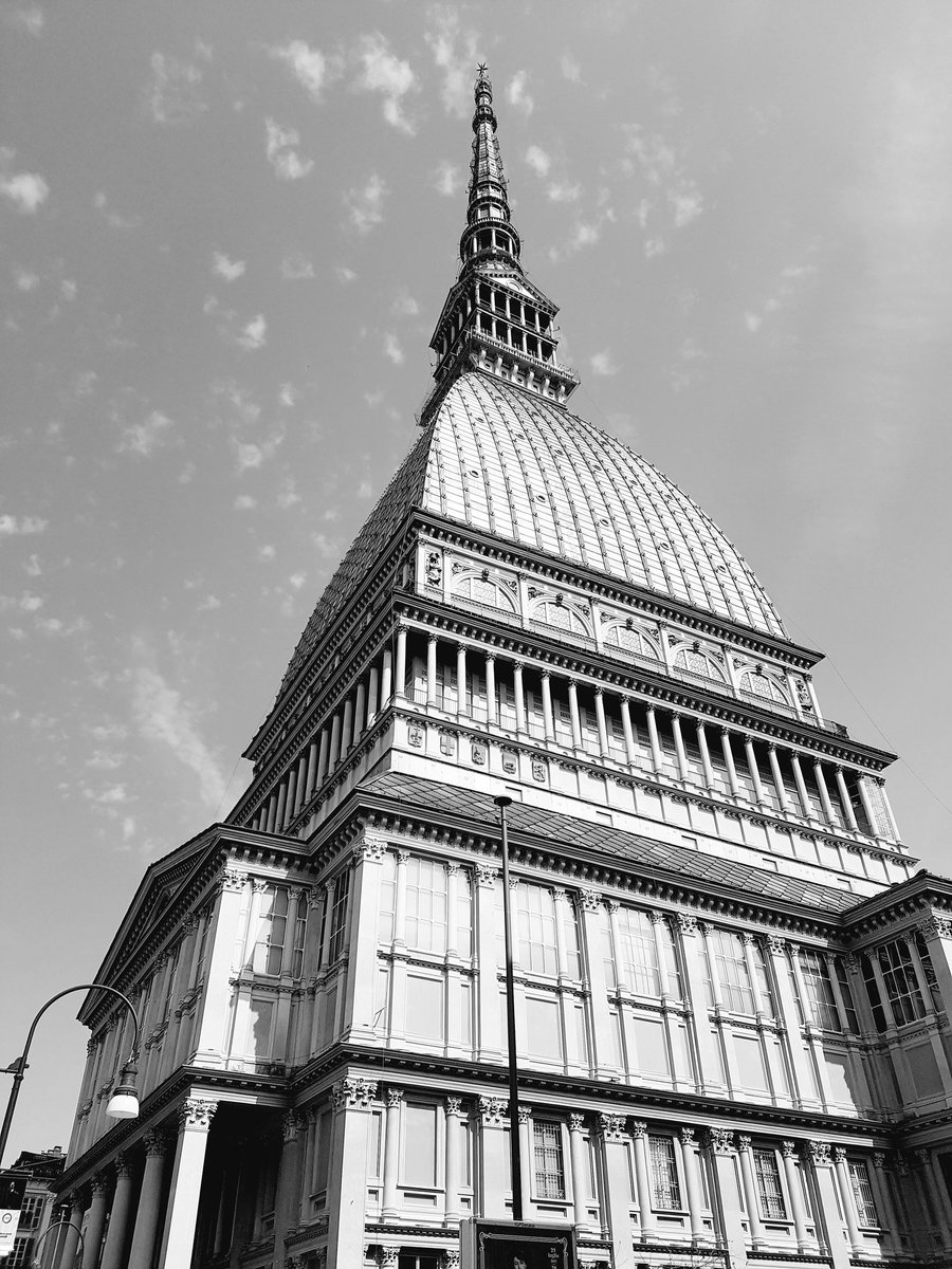 juventusfcid's tweet photo. Selamat Sore dari Turin! ☀️😃 https://t.co/HuuVJ33NaX