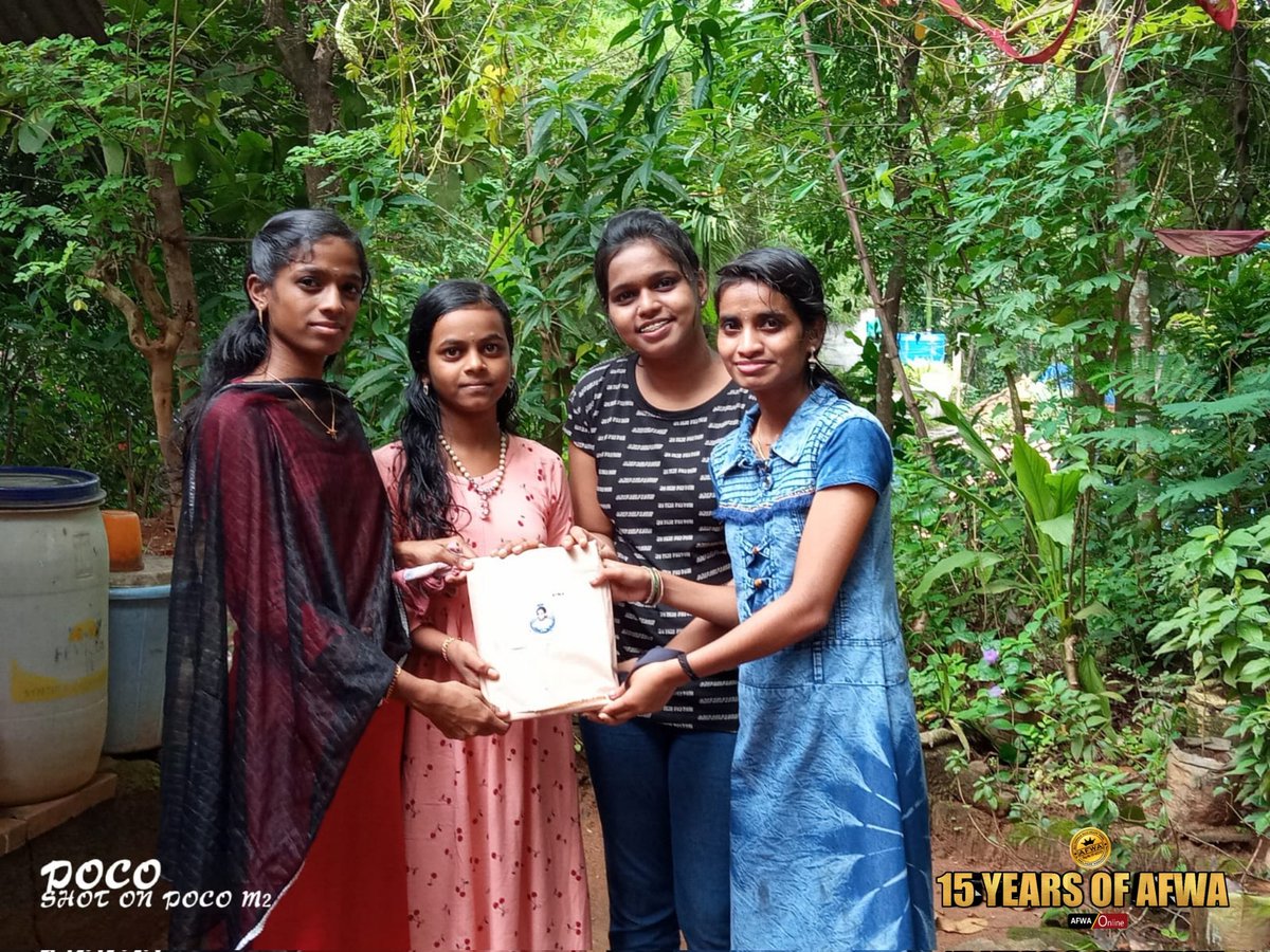 shyniachu's tweet photo. #15GloriousYearsOfAFWA 💥

Palakkad DC Donated Study Materials To Backward Children 📚 

#AlluArjun @alluarjun https://t.co/jIX99g2whO