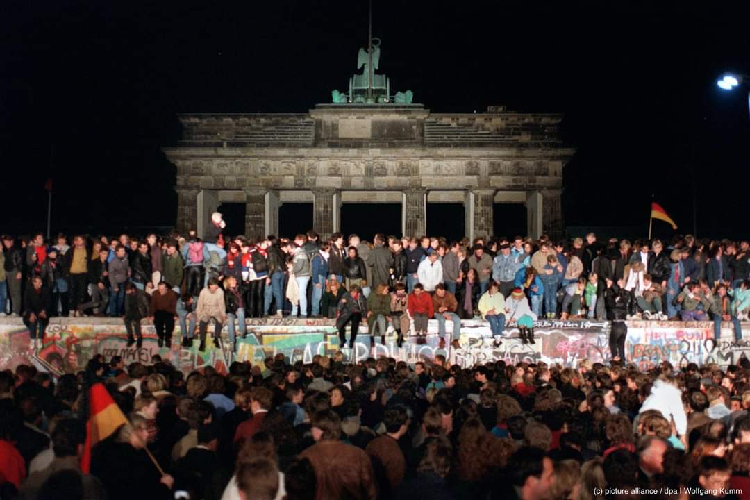 BeatriceAngrand's tweet image. Alles Gute zum Nationalfeiertag ! Une belle fête de l'unité à l'Allemagne et à mes amis allemands 🇩🇪🇨🇵🇪🇺 @AllemagneDiplo @AmbDEenFR #TDE2021 #GermanUnity #UnitéAllemande