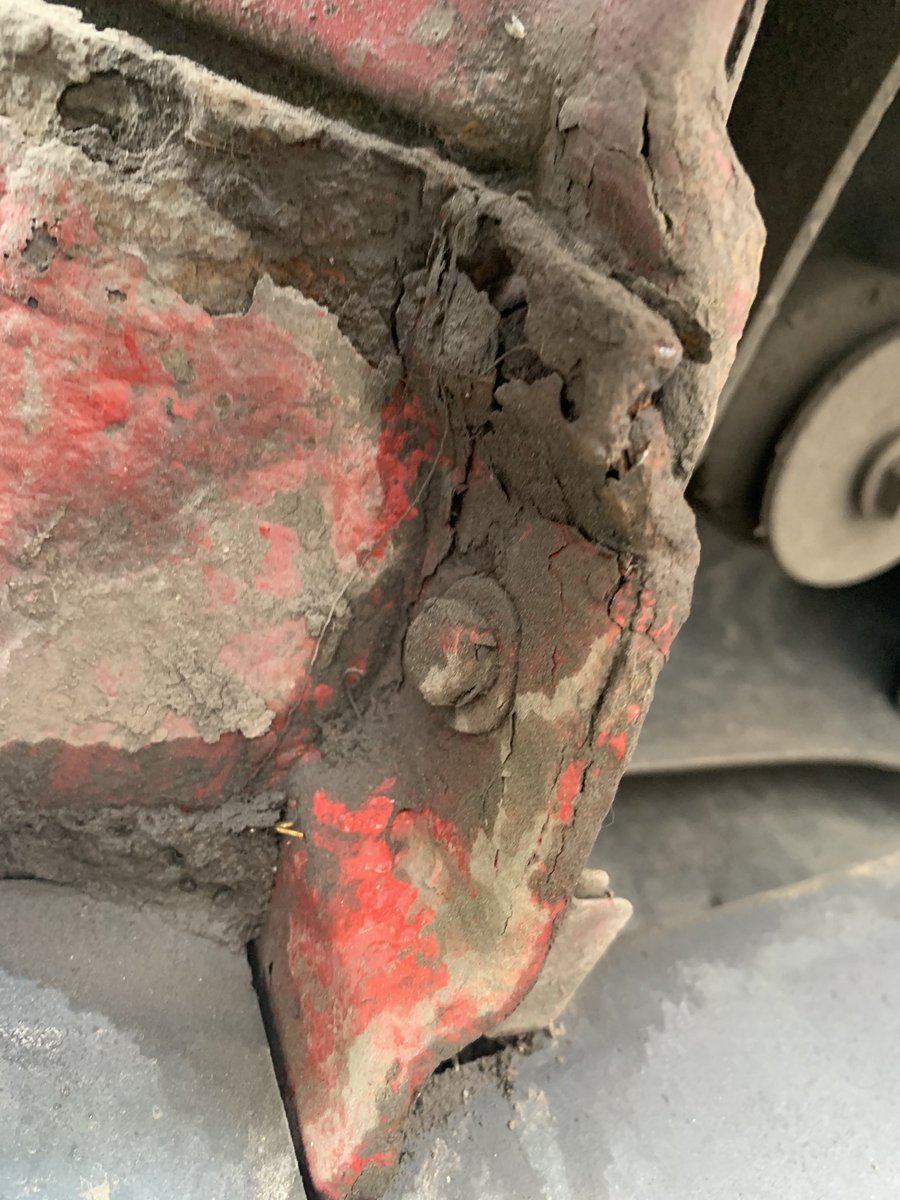 DangarJay's tweet photo. Respected @anandmahindra sir,
I am using TUV from last 5 years, every thing is perfect experienced. 

But my car body is rusted from everywhere, what can u do sir?

It’s very costly for me to maintain 
sir 🙏🏻

@MahindraTUV300 https://t.co/S58rQtE9nn