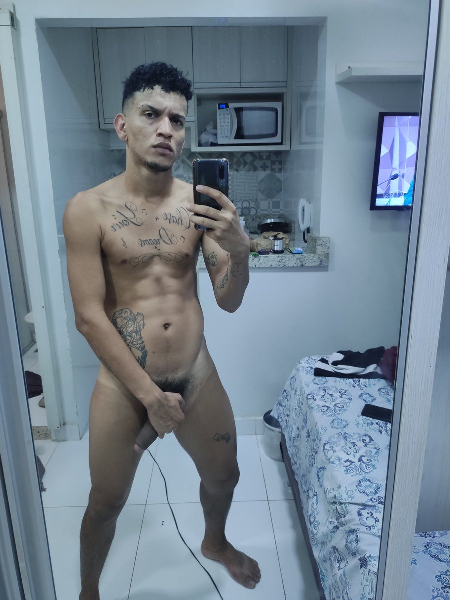 euojorge_1's tweet photo. Bom dia 🤤
Cês tbm acordam com o pau pulsando ? https://t.co/9LtYhauUlr