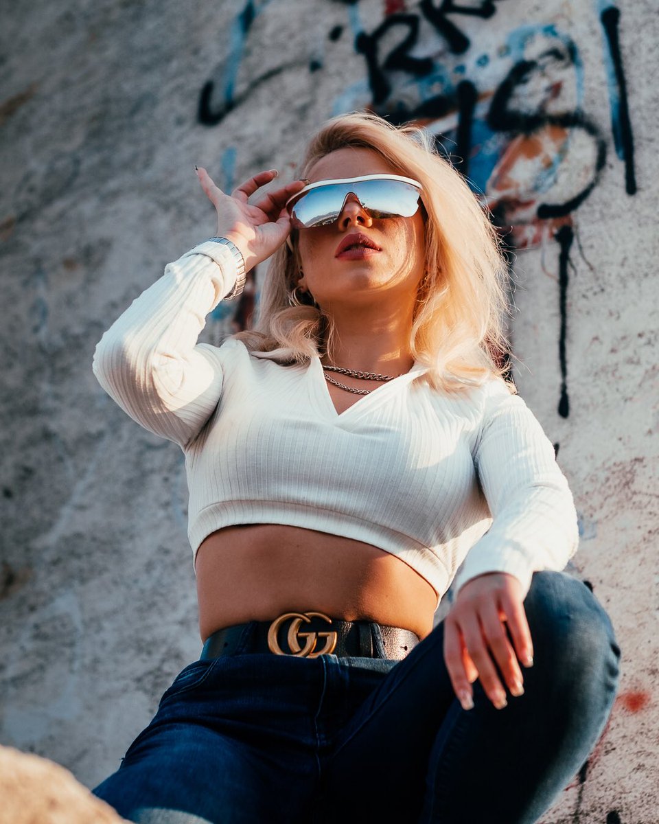 bhoxha90's tweet photo. Same girl, two sets #tirana #lapidari #c18cosplay #girls #fashion @RawExports @streetdreamsnyc @StreetEvolution @subshooterz @f20visuals @TheUrbanPG @urbangorillas https://t.co/gO4xlMygdK