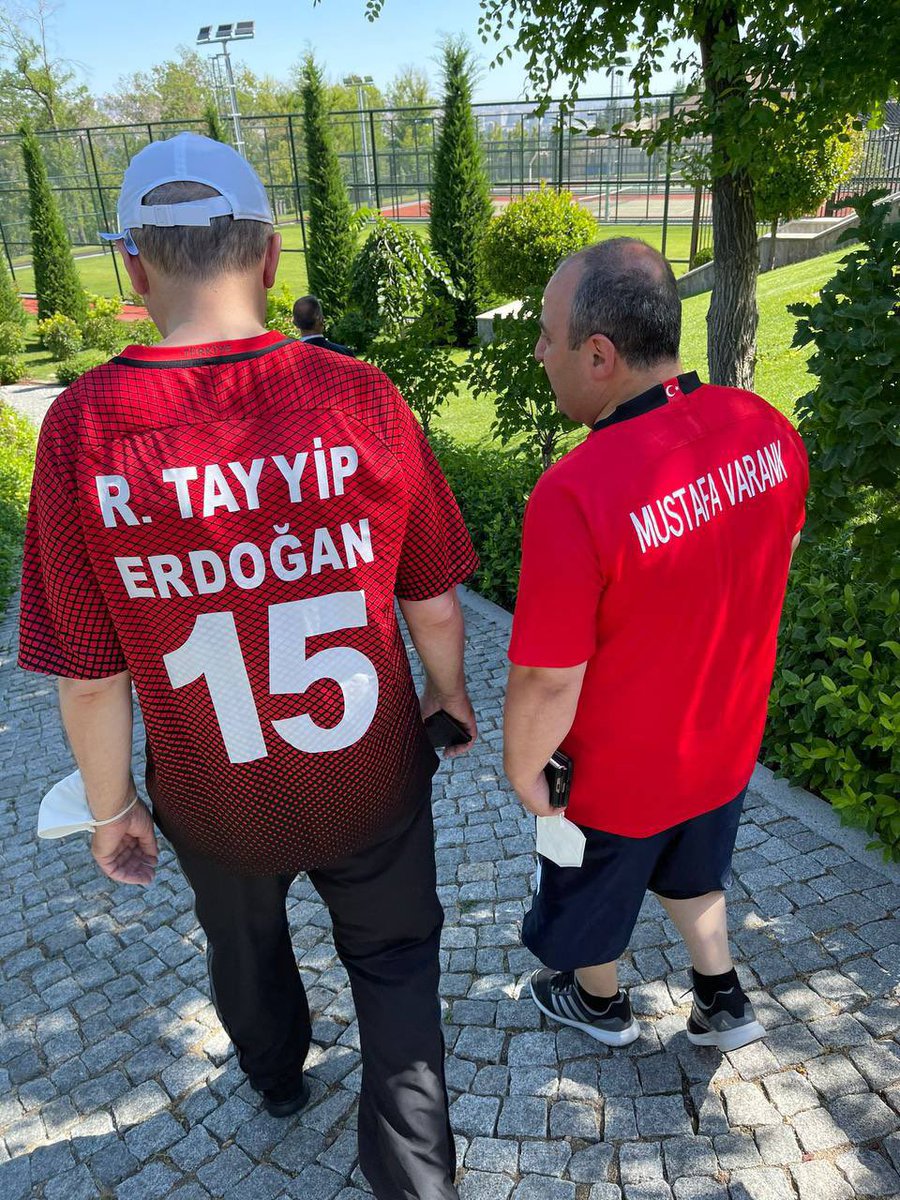 varank's tweet photo. Omuz omuza mücadele 🇹🇷🏀 https://t.co/EwdzwoaHDS