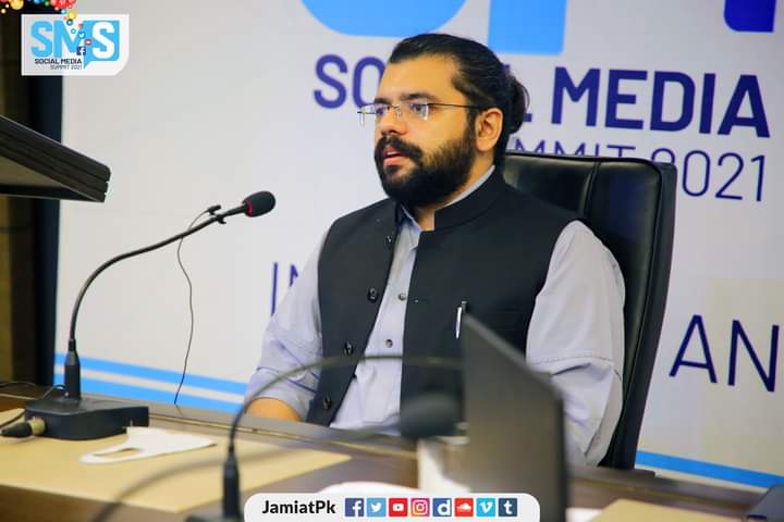 JamiatPK's tweet image. Mr. @miqazi (Social Media Activist) Addressed the participants of #SMS2021 on topic of How to combat disinformation on Social Media Platforms? 
Mr. @AadilFiaz (Spokesperson IJT ) Presented Shield to our guest Mr. Ibrahim Qazi.
#SMS2021 #JamiatPK #pakistan