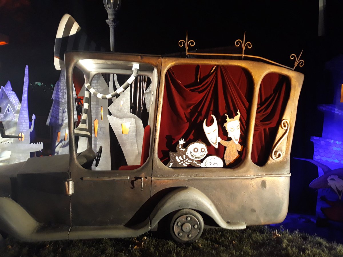 Got to play in the VIP area of the Disney holloween  house.  #freeformhalloweenhouse