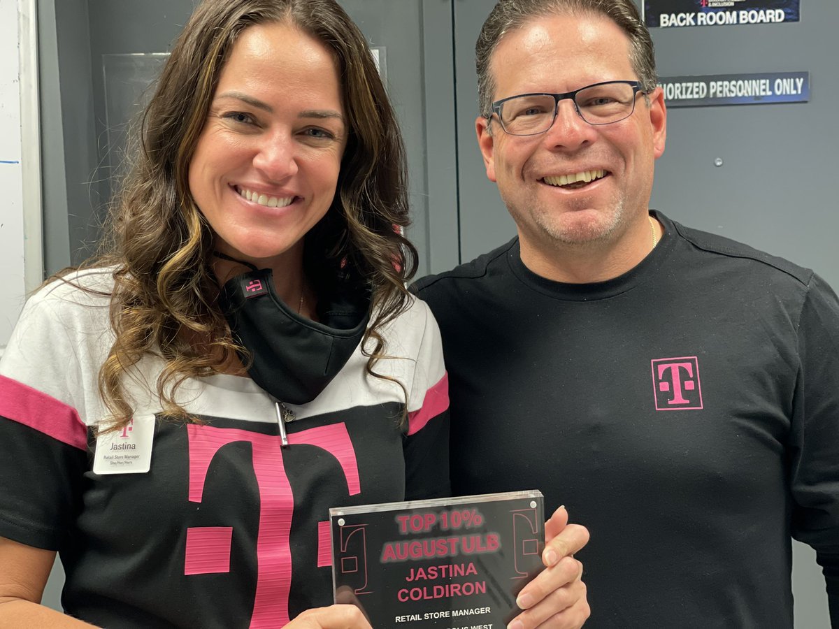 RJGomezIII's tweet image. What a great time meeting some of our Indy Teams and recognizing some of our best! Thank you for everything you do for our company. See you again soon! #MidwestMagic @TracyNolan_ @JonFreier