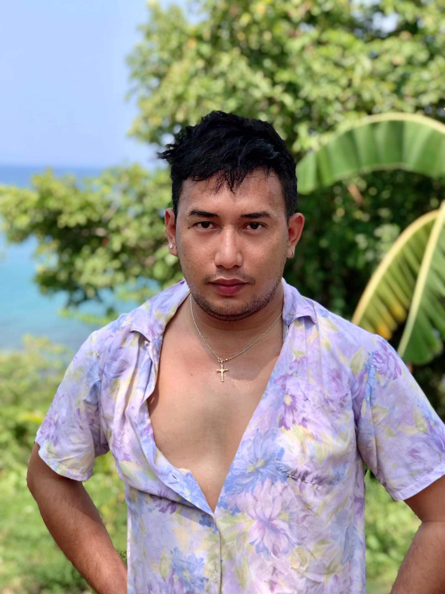 razenjohnkurt's tweet photo. Looking for daddy, inbox me. 

Tiktok: https://t.co/eba1E9rIsC
IG: https://t.co/SgVTTCMETO
Twitter: https://t.co/ugcbdIYIRy https://t.co/2ijSvT8I3p