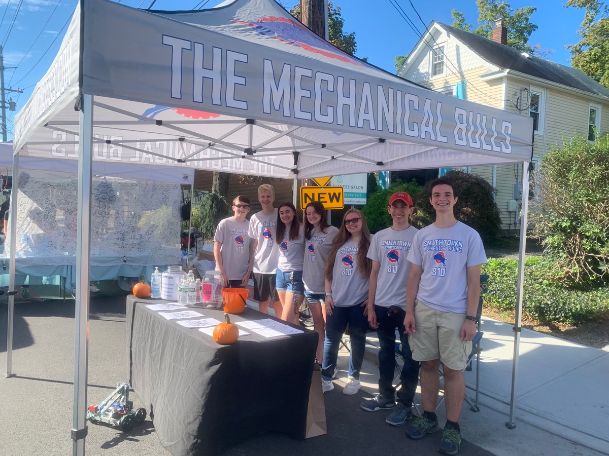 Come down and say hi at Saint James Day today!! <a href="/FIRSTweets/">FIRST</a> <a href="/SCSD_HSW/">Smithtown West</a> <a href="/SmithtownCSD/">Smithtown CSD</a> <a href="/SCSD_HSE/">High School East</a>