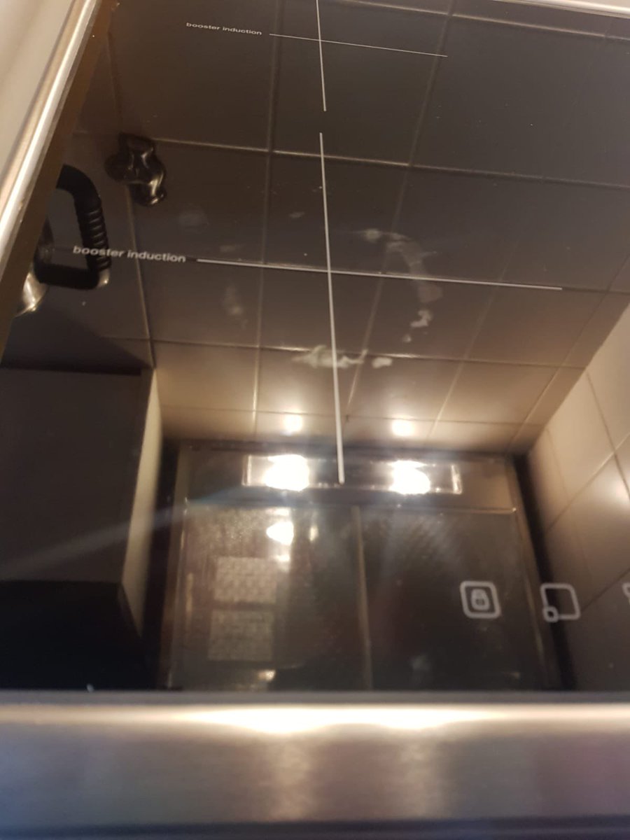 Hoi Paul <a href="/wittehal/">Witte Hal</a> wil je aub reageren op mijn mails?! Mijn schoonouders zitten nog steeds met een bij jullie gekochte beschadigde kookplaat en jullie geven geen thuis als verkopers. Net als #inventum zelf trouwens 😡. #consumenten #oplichting