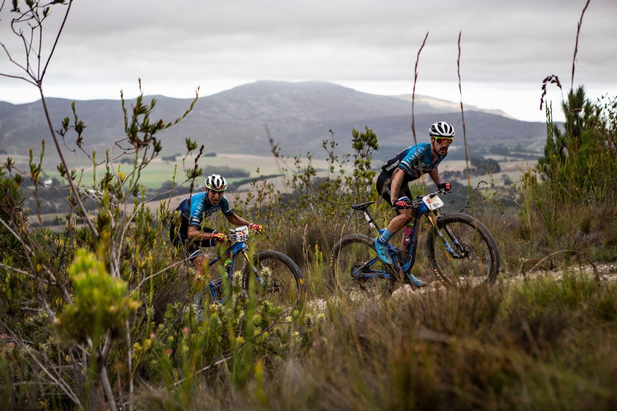 capeepic tweet media