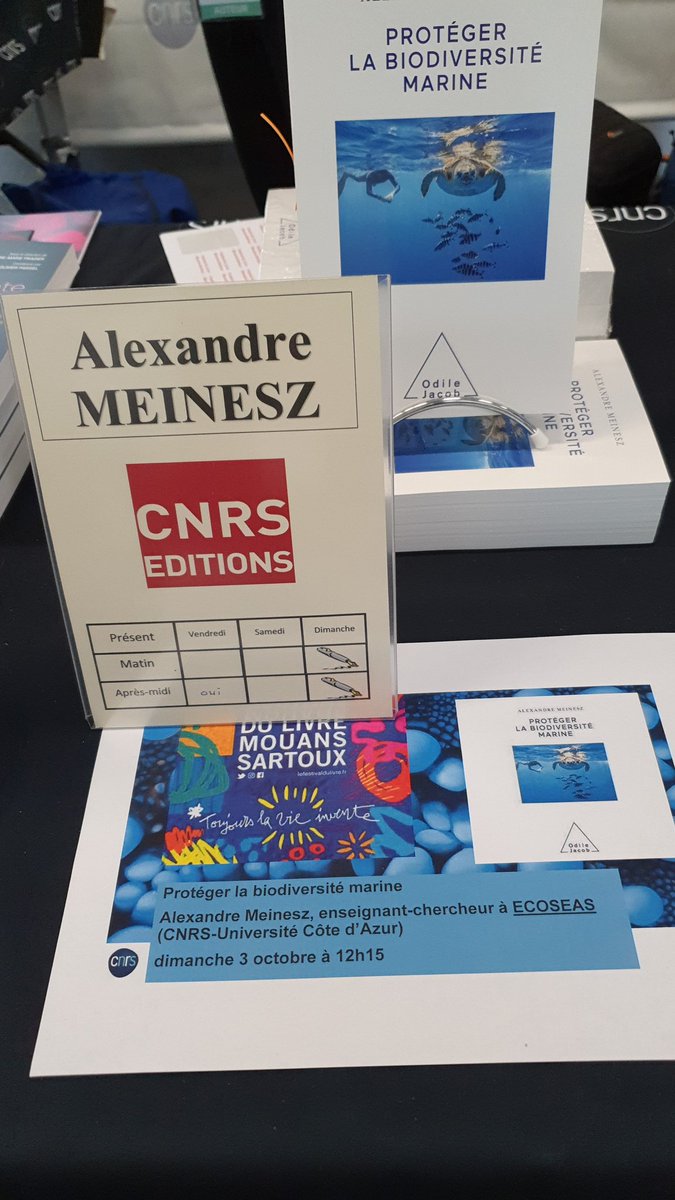 CNRS_COTEDAZUR's tweet photo. En direct au Café littéraire pour parler avec Pr. Alexandre Meinesz #ECOSEAS de biodiversité marine puis séance de dédicaces stand A028 @INEE_CNRS @Univ_CotedAzur https://t.co/c3kH1mIWMD