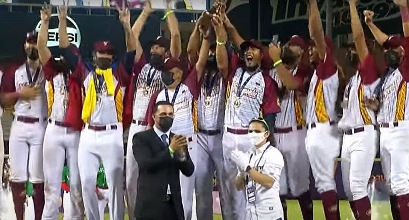 TeamRojas45's tweet photo. Estoy orgullosa de este gran logro que completa un año increíble en la historia del deporte nacional.

Nadie se imagina lo que hay detrás de un título mundial: sacrificio, sudor, lágrimas, esfuerzo.

Al @TeamBeisbolVe: Gracias por mostrarnos que los sueños se hacen realidad. https://t.co/kiX0LExFV8