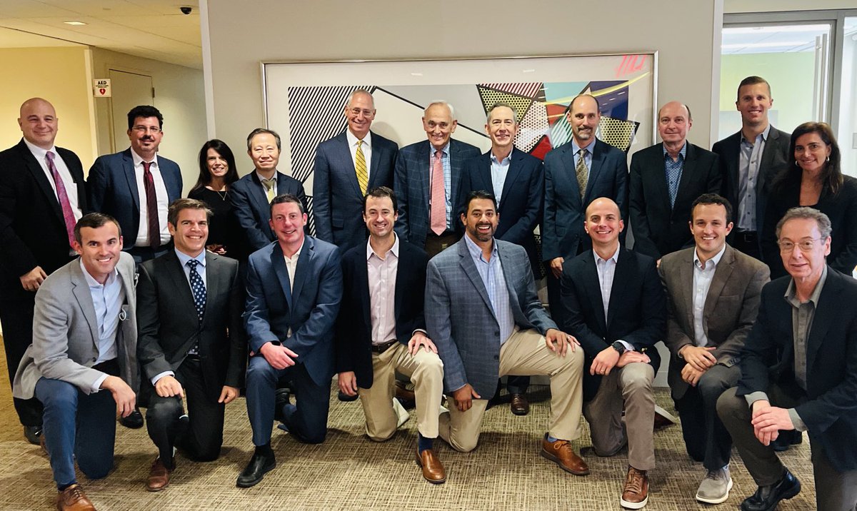 ⁦<a href="/ArthroscopyJ/">Arthroscopy Journal</a>⁩ Annual Editors’ Meeting Studious and Smiling in the Big 🍎 ⁦<a href="/AANAORG/">AANA</a>⁩