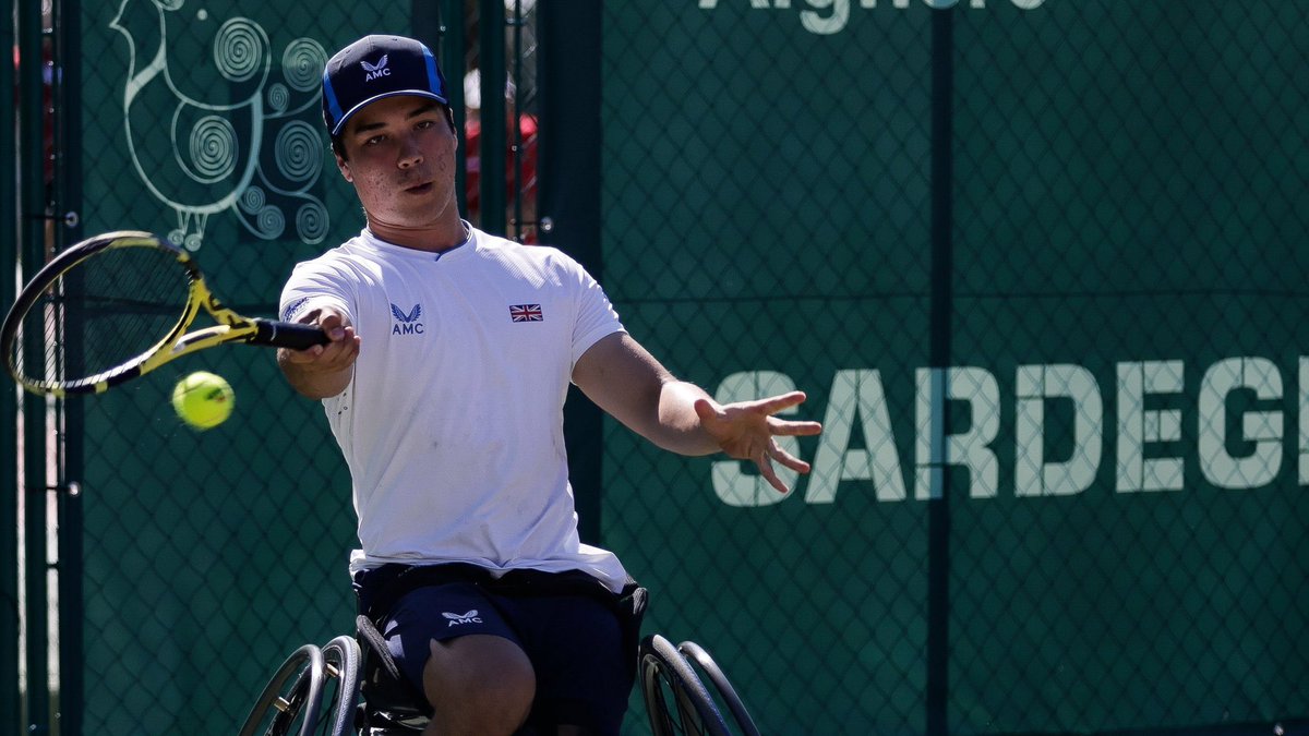 Clinical week on the singles court from @DahnonW 🙌🎾. GB take a 1️⃣-0️⃣ lead in the junior final vs. Japan 🇯🇵 #WorldTeamCup