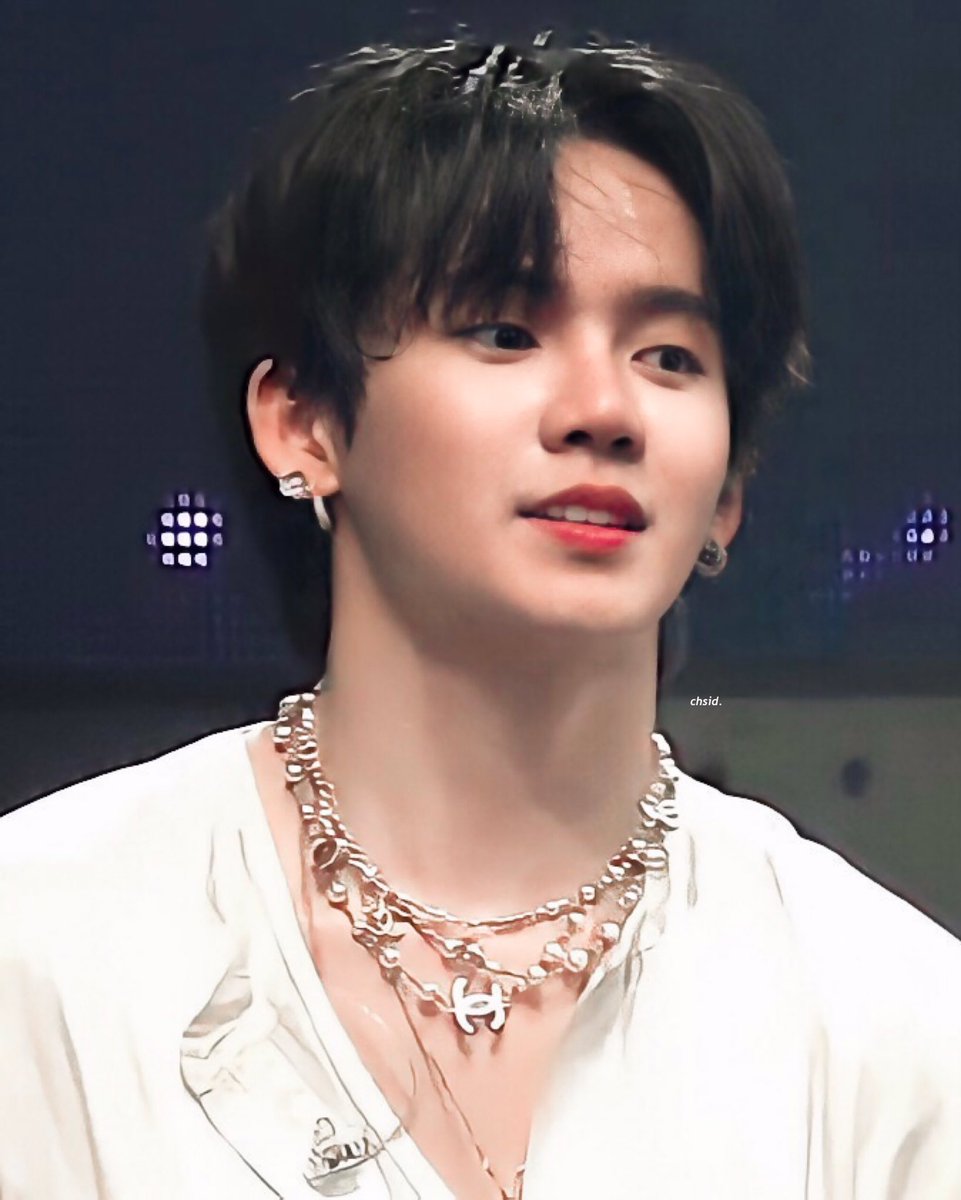 choihyunsukID's tweet photo. [HD] Teuday 💜
#TREASURE #CHOIHYUNSUK #최현석 #트레저 @treasuremembers https://t.co/PUBhDw0cC0