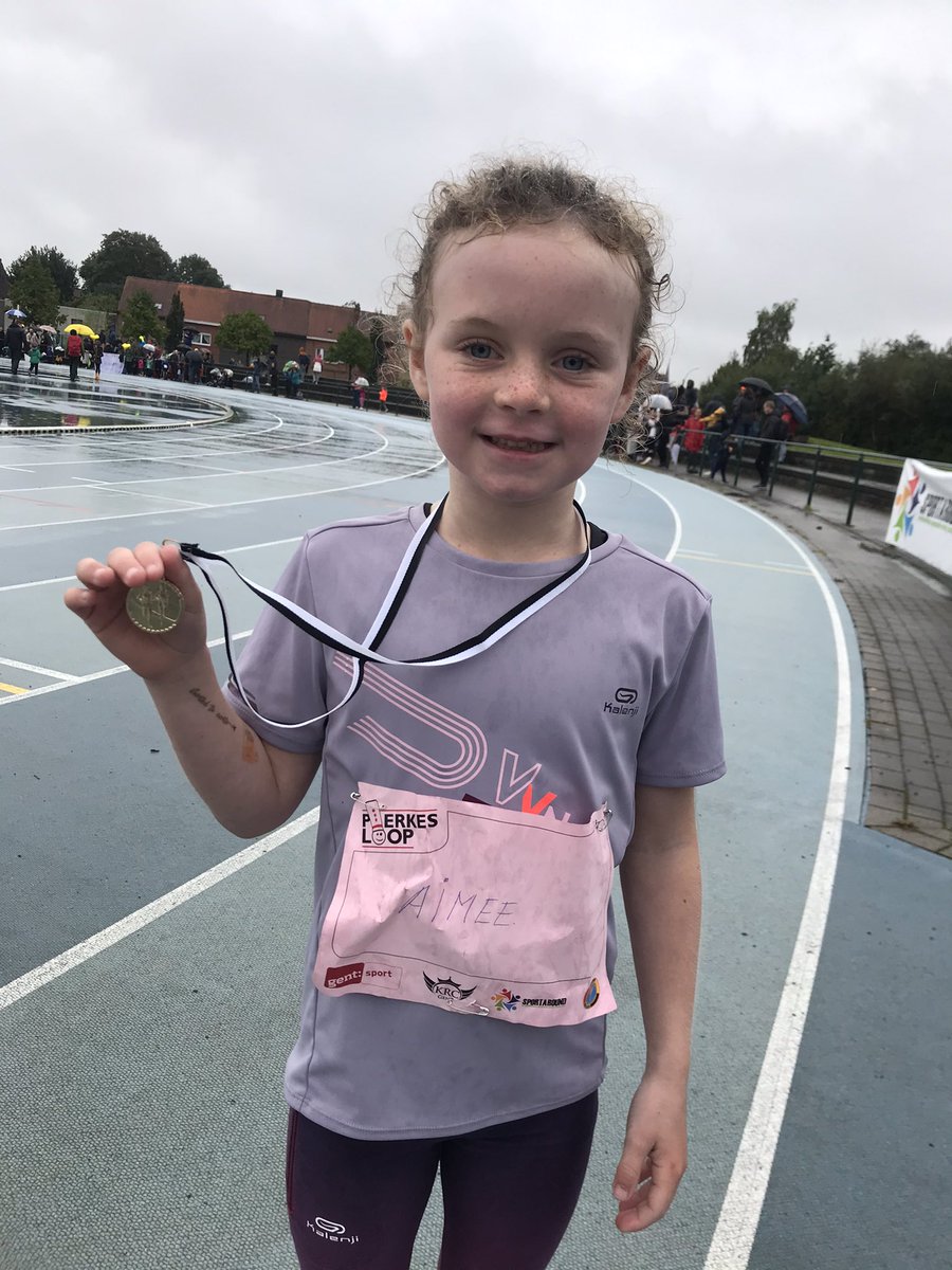 angeliquedupre's tweet photo. Mooie 6e plaats (van 100tal deelnemers) op eerste loopwedstrijdje. 👏🏻🤩 #pierkesloop https://t.co/SbwBVEpRZd