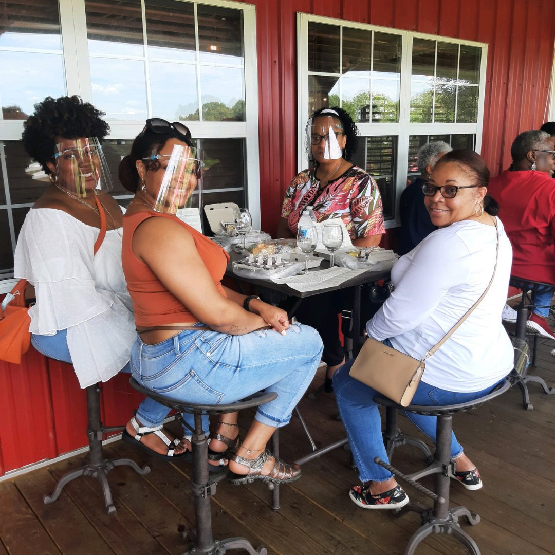 Grapeness is spending time with friends in a vineyard. 🍇🍷🍇 It's wine time, and you deserve to know how peaceful it is to stroll through the vineyard with a glass of rosé in hand. 🤩🍾

buff.ly/314J2q8