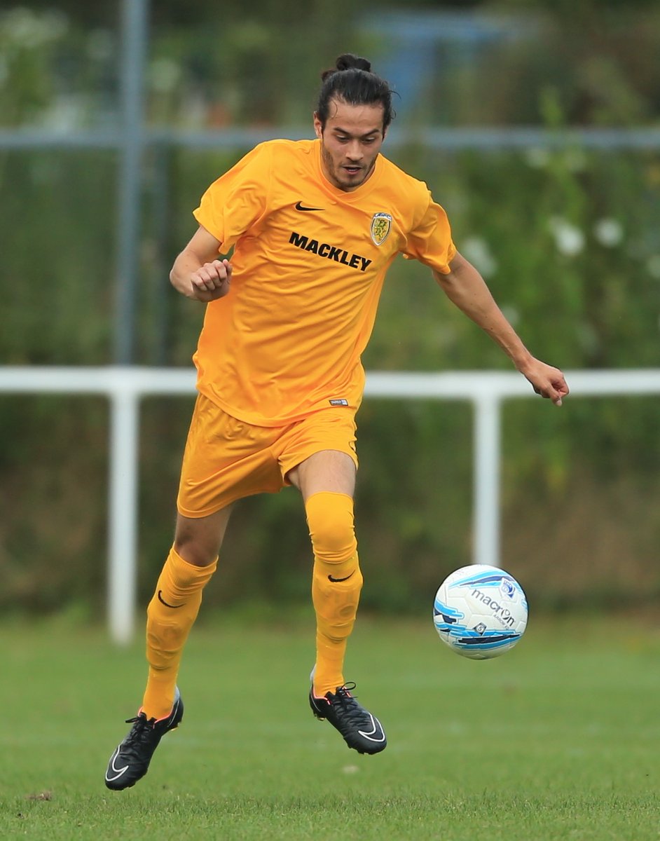 BREAKING NEWS
Former player Nat Rowland has just lowered the ‘Club’ Marathon best to 2hr 39 mins at the London Marathon this morning. Staggering effort !