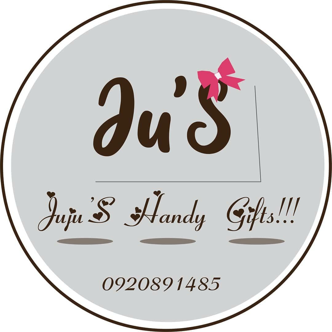 moots help me out my friend is making handy gifts pls rt this so more people can see &amp;  if you follow her on ig  @juju_handy_gifts it would mean a lot to me pls 💜💜