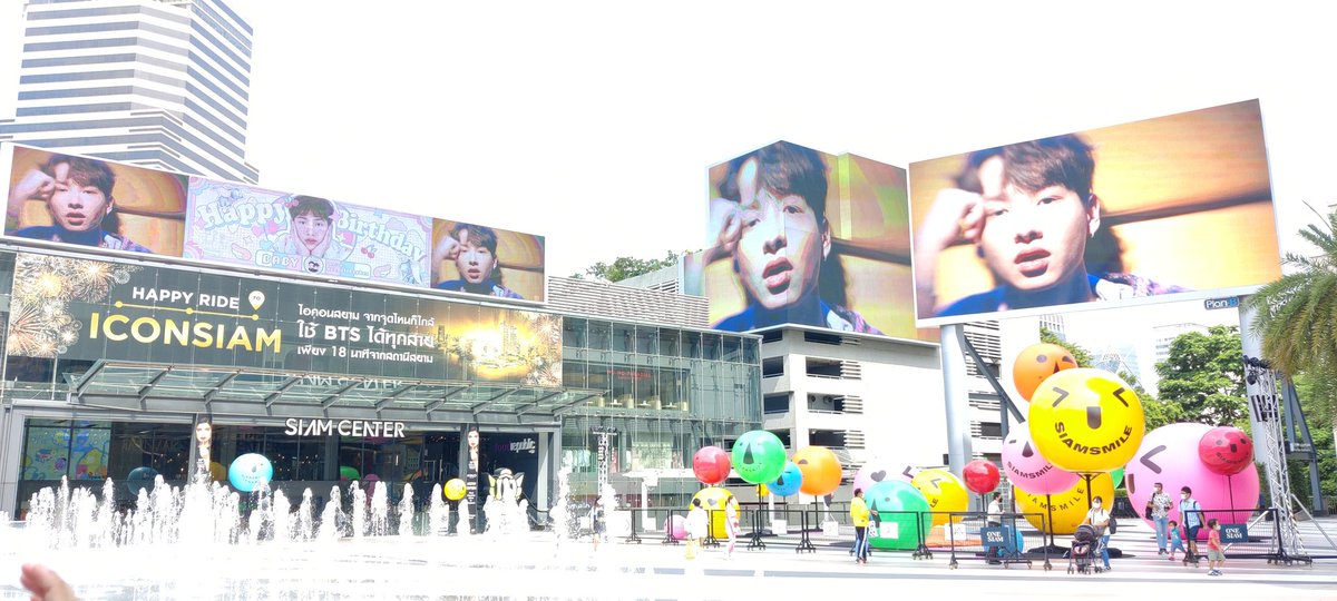 ideapulsemedia's tweet photo. ส่งมอบงาน ATP Birthday support big screen 
เวลา 6:00-24:00
Location Parc Paragon
เริ่ม 3-5 /10/2021
Paragon LED
#ParagonLED #ParkPARAGON
@AtthaphanP  @offgun_family https://t.co/KM8lgKh1CS https://t.co/gHof7BlOSW