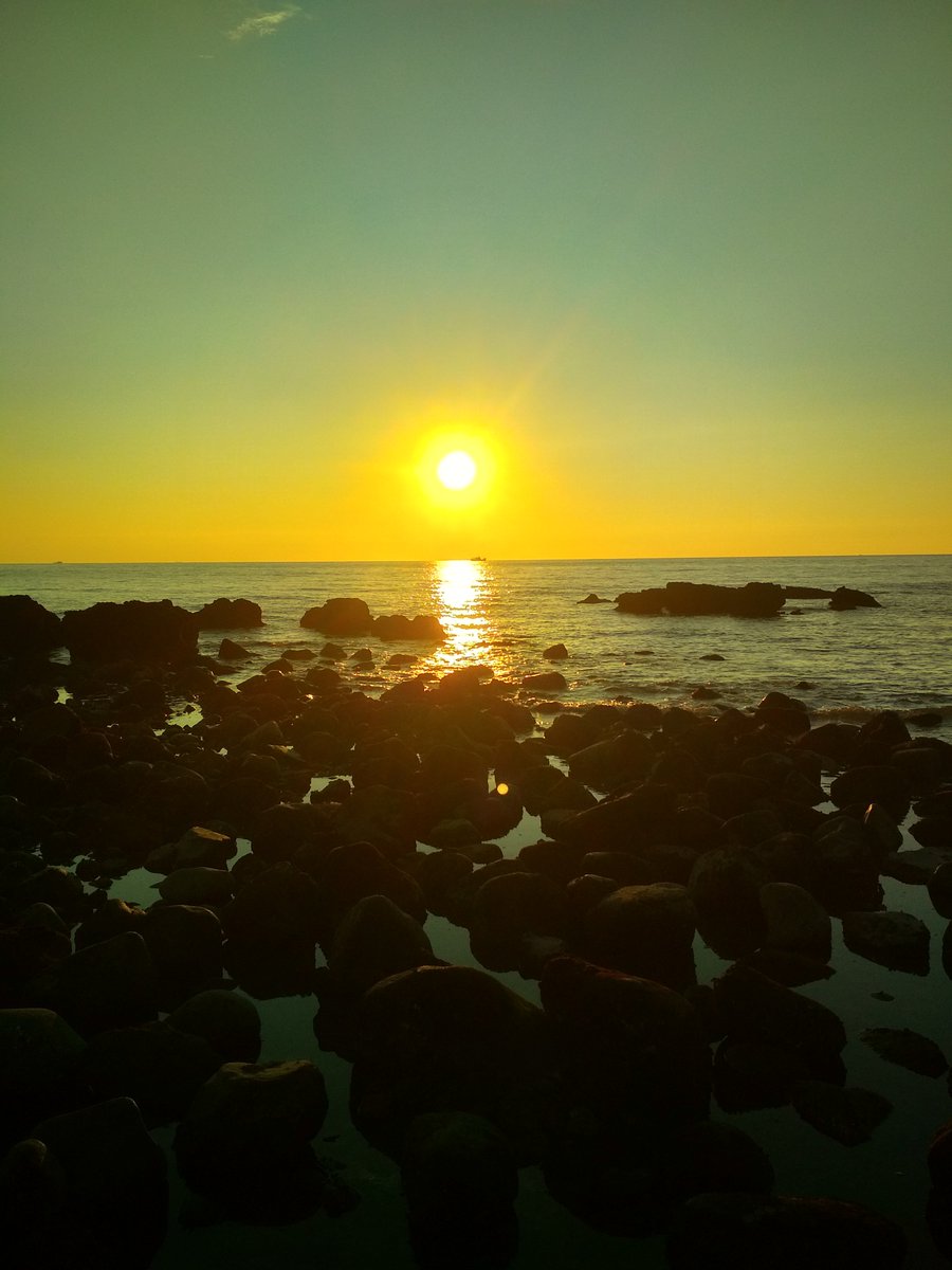 kendouhua's tweet photo. 淡水夕陽 #danshui https://t.co/iyzSl1yN9r