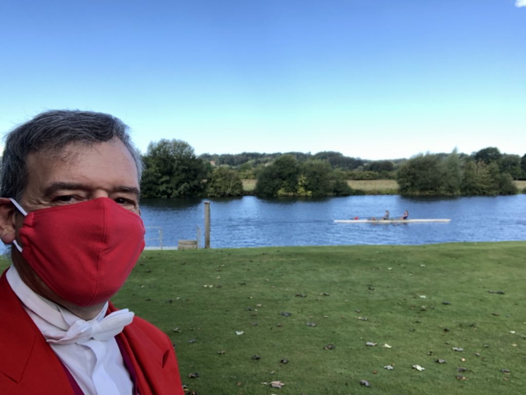 PodestaTim's tweet photo. #toastmaster @bishamabbeyweddings with @berkshireweddingfairs a favourite river side venue with rowing https://t.co/gM5xyPqjV1