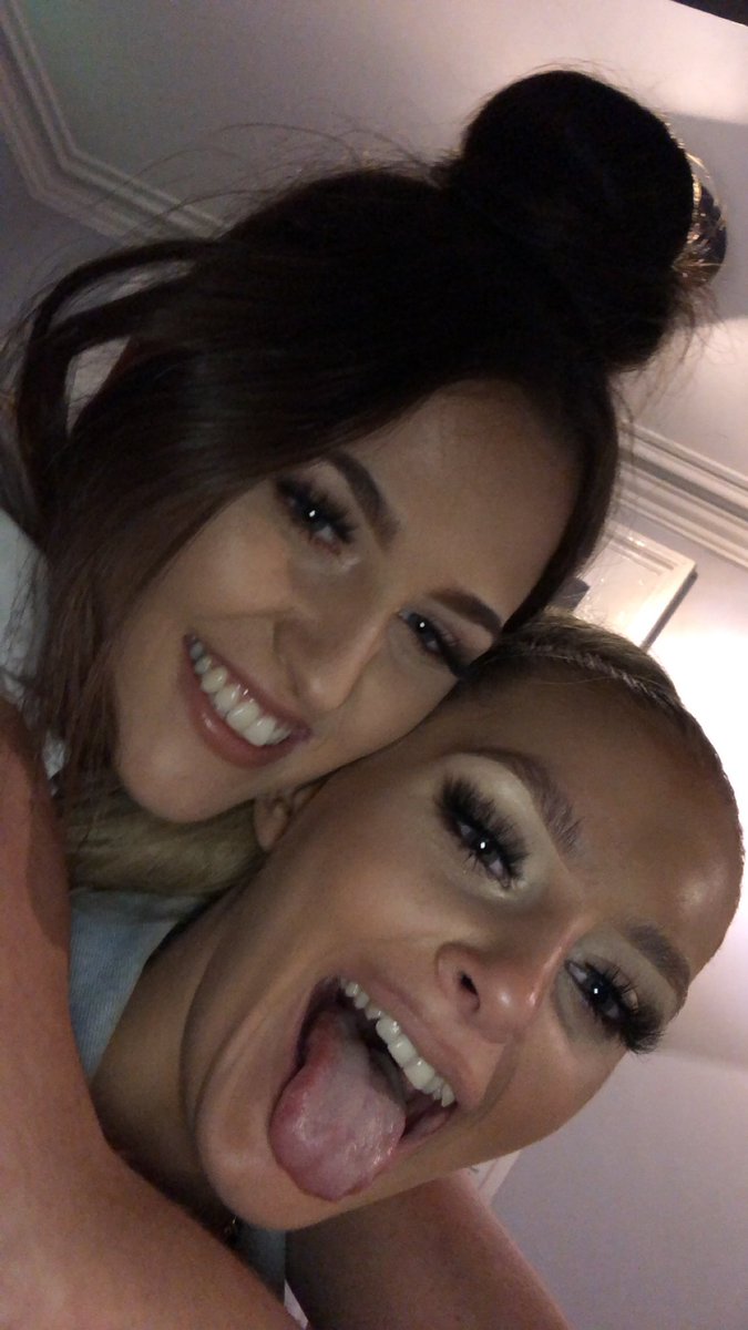 amymccartenxo's tweet photo. Happy birthday girl💕💕hope your having a fab weekend away🥰love u loads xxx @elliemaymarvil https://t.co/rsW2IFsTCF