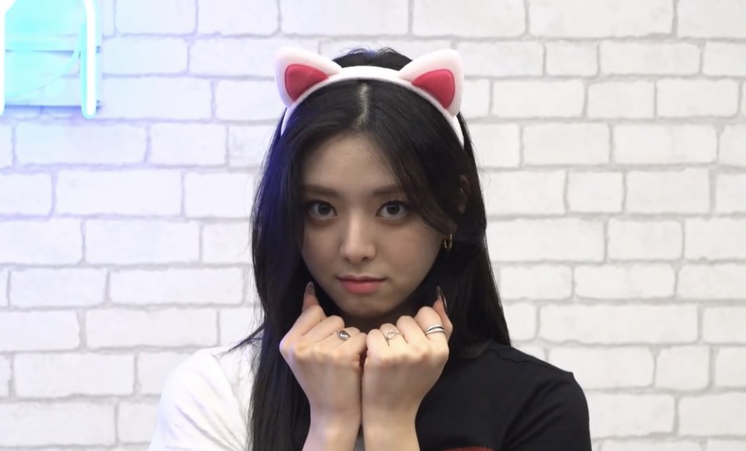 hourly yuna tweet media
