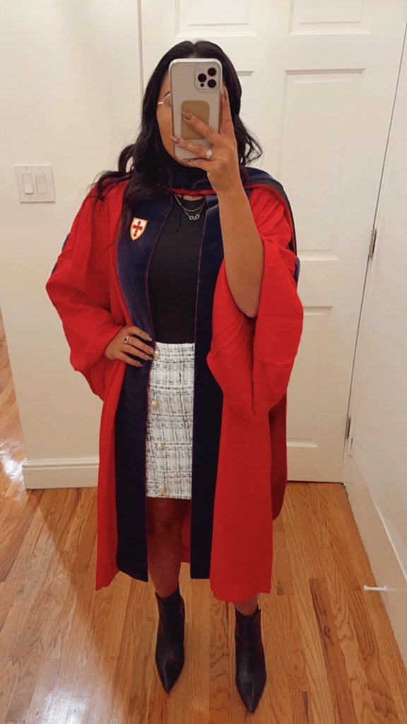 2020LawGrad's tweet photo. Better late than never? #gradfit https://t.co/oFGwrCU6Yo