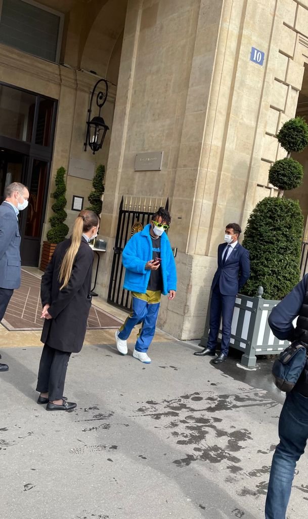 RT @OriginalsJc: Lewis Hamilton in Paris, DM for photo rights #fashionweek #copyright #orignalsjc https://t.co/iX90k9qWd1