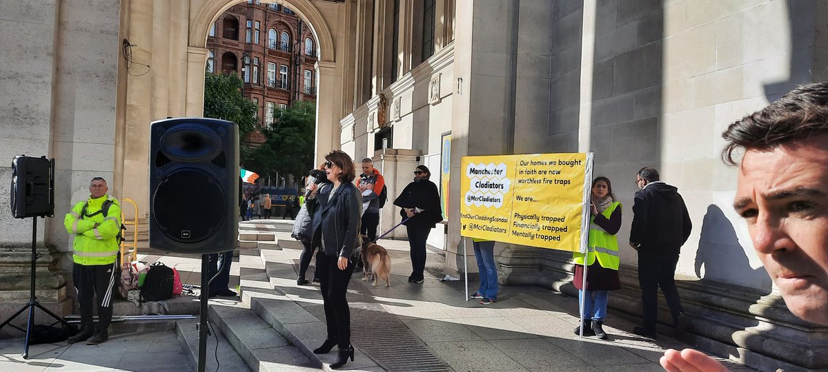 The #RealCPC21 at St Peter's Square #Manchester today
Powerful speeches from supporters & trapped leasesholders
Several #cpc2021 attendees walked past but didn't want to talk about making our homes safe & @michaelgove declined an invite to attend or meet us
#EndOurCladdingScandal