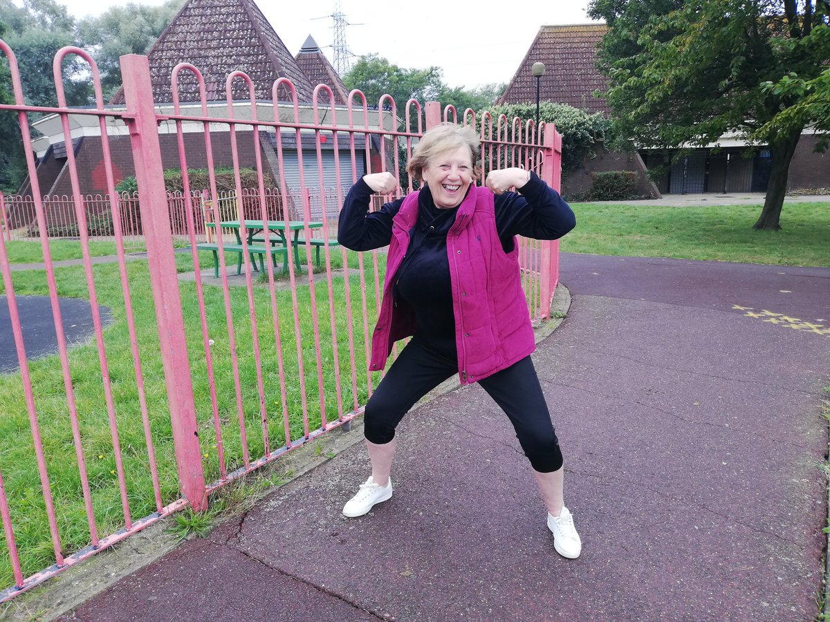 Great workout with Ros,  Saturday #familyfit session big well done 👍🏾 #turnuptoneup #freeworkout <a href="/OurParksUK/">Our Parks</a> <a href="/NewhamLondon/">Newham London 💙</a>