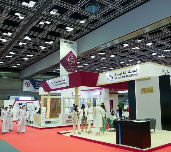 hattabHolding's tweet photo. Many of the visitors are excited to be working with us in creating their projects.

#BYH2021 #AlHattabHolding #Contractors #InteriorDesign #renovation #construction #Qatar #Trading #industrial #FMCG #GeneralService #ISOcertified #consultants #engineering #safeevents https://t.co/dGEKAwxaxG