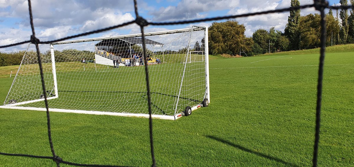 LBPx_'s tweet photo. What I love most about pitch A is the non obstructed view 🙄. @itfcwsg I see your flags. Welcome.
#backtothestadium @LondonBees @FAWNL https://t.co/1Nidxrt2oB