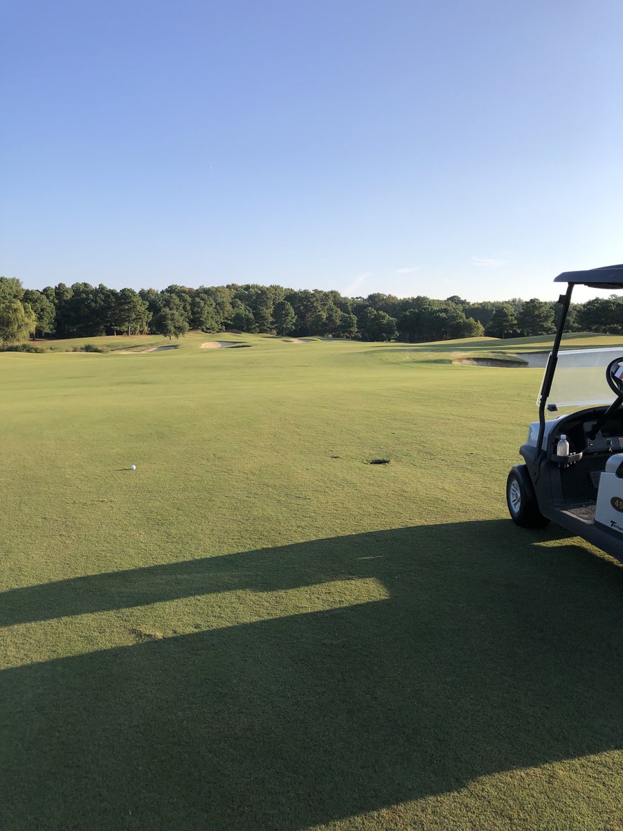 GRisMrsRis's tweet photo. Bay Creek Palmer 11, life is good!! #baycreek #golf #capecharles #beachlife https://t.co/WQsSqw8Ck4