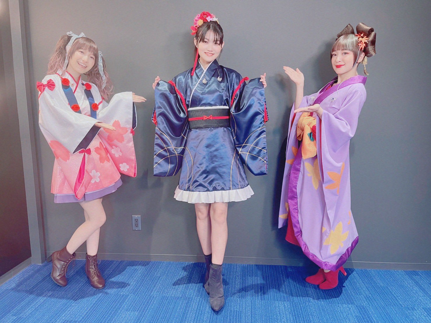 早見沙織 Official Show By Rock Stars ガールズバンドふぇす 21 皆さまありがとうございました 久しぶりに徒然なる操り霧幻庵の三人で歌えて 感無量です お花に溢れた 早 T Co Zbn4gdwpjz Twitter