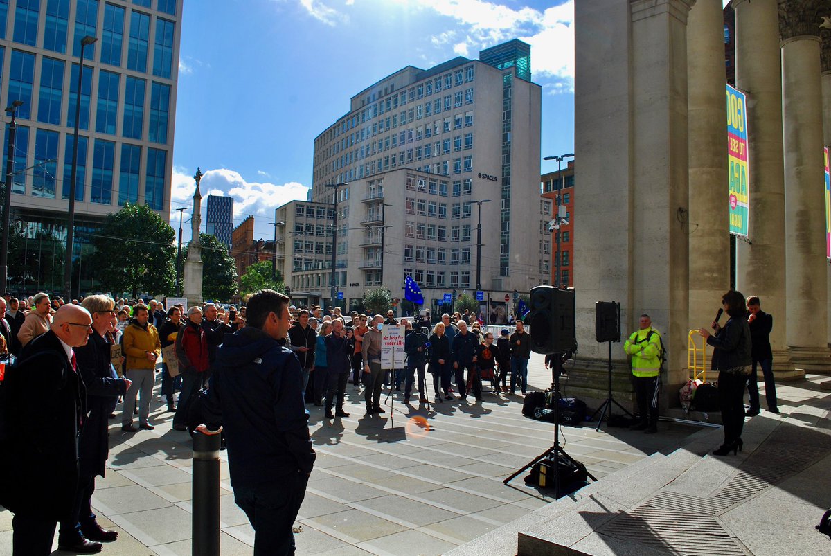 The <a href="/EOCS_Official/">End Our Cladding Scandal</a> <a href="/McrCladiators/">Manchester Cladiators</a> event in St Peter’s Square, today with speeches from <a href="/LucyMPowell/">Lucy Powell MP</a> <a href="/AndyBurnhamGM/">Andy Burnham</a> <a href="/BishManchester/">David Walker</a> and residents affected by the situation #EndOurCladdingScandal

📷: <a href="/garethmanc/">Gareth Worthington</a>