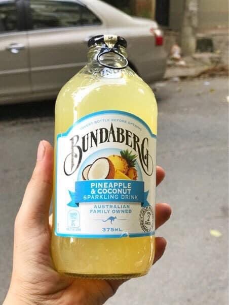 o_khau's tweet photo. 🙈 Forget all the juices!!!!
Because this is the coolest, sexiest juice you've ever drunk! 

🍋🍏🍑🍎🍐🍊🍋🍍🍹🍹🍹

#Bundaberg, gas-powered juices, imported from Australia, distributed exclusively by DUNK. 

⚜️ DUNK 135 Tran Huu Tuoc 🍺 0936.388.831 ⚜️ #Dunk https://t.co/hU2FU93kLt
