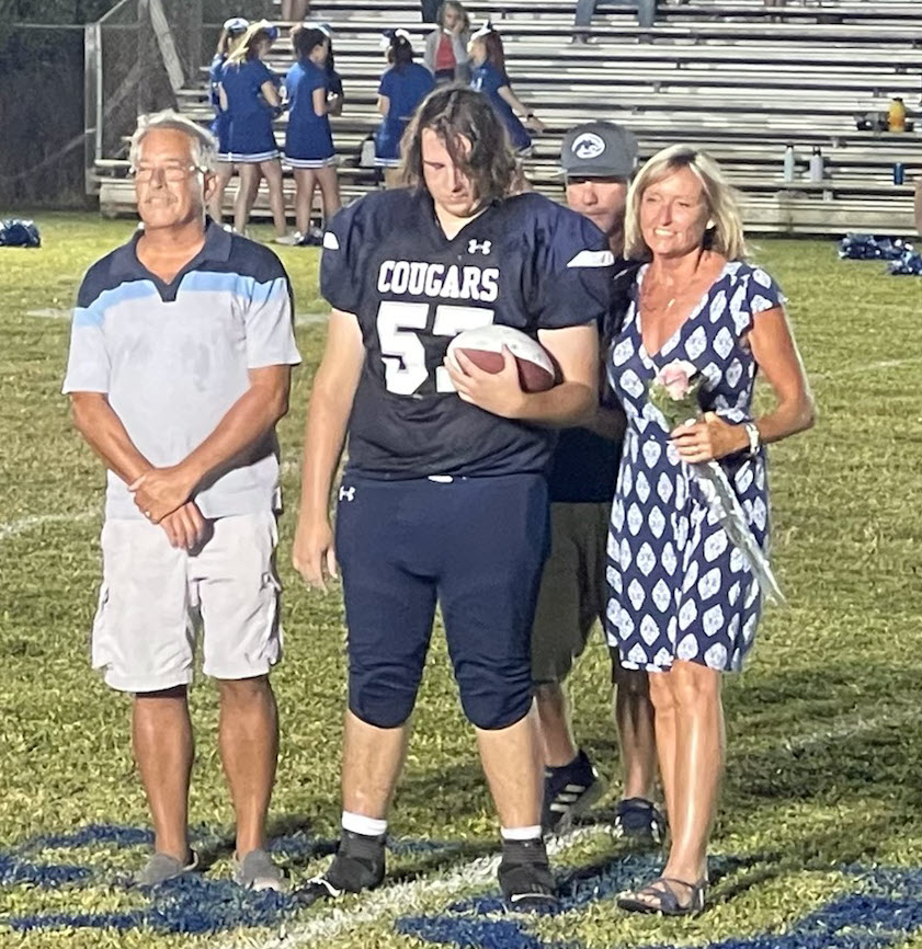 CJMacias50's tweet photo. Senior Night! Thanks to my team mates, cheerleaders (esp. Brooklyn) and the coaches, ADs, team moms and fans @MICathletics @MicFootball for 4 unforgettable years of Cougar football! Thanks most of all to Mom and Dad for supporting me and always believing in me. 4 more years to go https://t.co/L1biwEkhJw